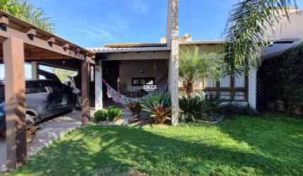 Casa para Venda em Sombrio, Centro, 3 dormitórios, 1 suíte, 2 banheiros, 2 vagas
