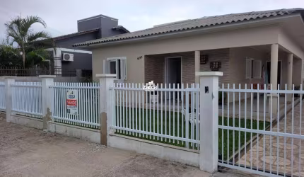 Casa para Venda em Sombrio, São Francisco, 3 dormitórios, 2 banheiros