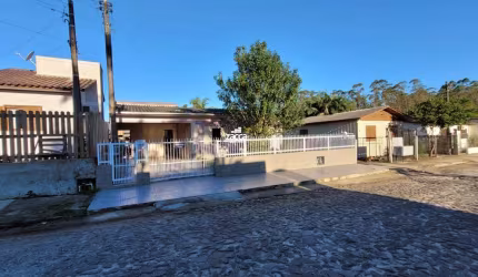 Casa para Venda em Sombrio, São José, 2 dormitórios, 1 banheiro, 1 vaga
