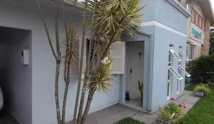 Casa para Venda em Sombrio, Centro, 3 dormitórios, 1 suíte, 1 banheiro, 2 vagas