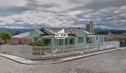 Casa para Venda em Siderópolis, Centro, 5 dormitórios, 1 banheiro, 2 vagas