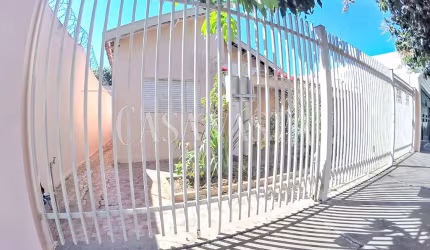 Casa à venda próxima da Rua Cussy de Almeida