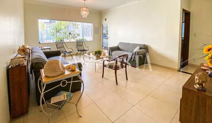Casa Padrão no Bairro Paraíso