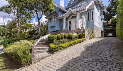 Casa 4 Suítes à venda no bairro São João | Curitiba
