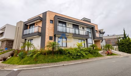 Casa 4 Suítes à venda no bairro Santa Felicidade | Curitiba