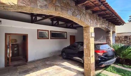 Casa para Venda em Presidente Prudente, Jardim Bongiovani, 4 dormitórios, 4 suítes, 6 banheiros, 2 vagas
