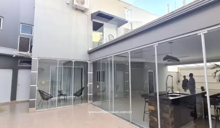 Casa para Venda em Presidente Prudente, Vila Comercial, 4 dormitórios, 4 suítes, 6 banheiros, 3 vagas