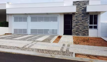 Casa em Condomínio para Venda em Presidente Prudente, Condomínio Quinta Das Flores, 3 dormitórios, 2 suítes, 4 banheiros, 4 vagas
