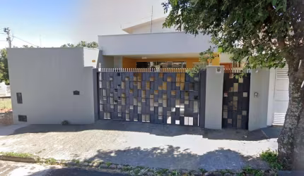 Casa para Venda em Presidente Prudente, Parque São Judas Tadeu, 3 dormitórios, 1 suíte, 3 banheiros, 2 vagas