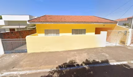 Casa para Venda em Presidente Prudente, Jardim Iguaçu, 2 dormitórios, 1 suíte, 2 banheiros, 2 vagas