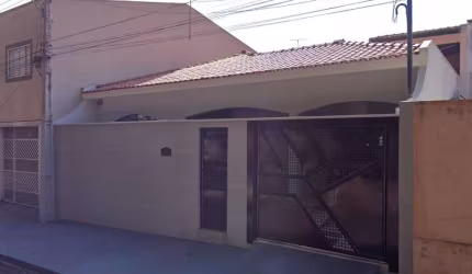 Casa para Venda em Presidente Prudente, Jardim Jequitibá, 3 dormitórios, 1 banheiro, 2 vagas