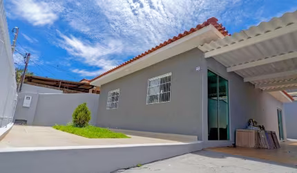 imovel com 2 quartos endo 1 suíte e mais uma suíte com 2 quartos. pintura nova, sem detalhes. Terreno amplo. FInanciavel