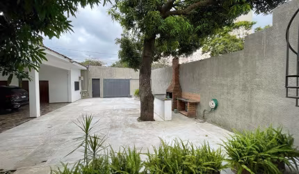 Casa para Venda em Presidente Prudente, Jardim Bongiovani, 4 dormitórios, 1 suíte, 5 banheiros, 5 vagas