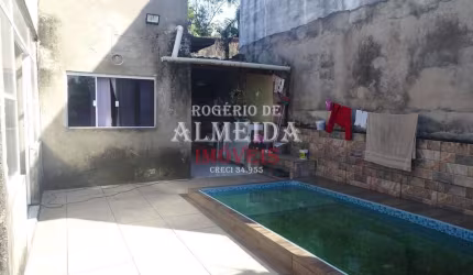 Casa com piscina 3 dorms, Balneário Gaivotas, Itanhaém