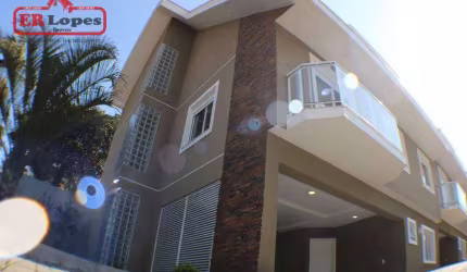 Sobrado com 3 dormitórios à venda, 203 m² por R$ 1.049.000,00 - Bom Retiro - Curitiba/PR