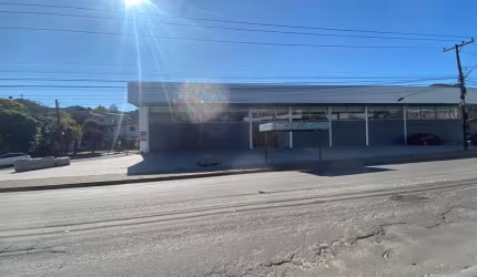 Ponto comercial para alugar no Centenário, Caxias do Sul  por R$ 3.000