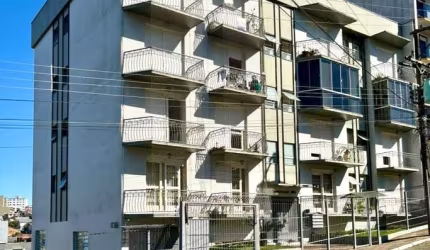 Apartamento com 3 quartos à venda no Rio Branco, Caxias do Sul  por R$ 450.000