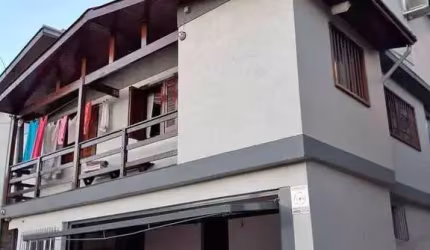 Casa com 2 quartos à venda no Cristo Redentor, Caxias do Sul  por R$ 480.000