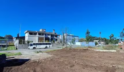 Terreno à venda no Parque Oasis, Caxias do Sul  por R$ 310.000