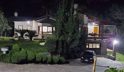 Chácara / sítio com 5 quartos à venda no Desvio Rizzo, Caxias do Sul  por R$ 1.600.000