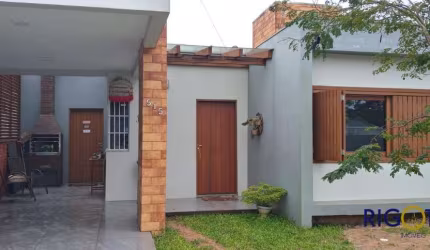 Casa com 3 quartos à venda no Centenário, Torres  por R$ 650.000