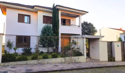 Casa com 5 quartos à venda na Nossa Senhora da Saúde, Caxias do Sul  por R$ 3.850.000