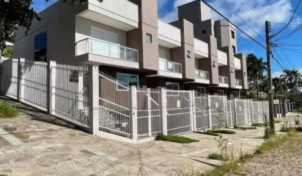 Casa com 3 quartos à venda na Colina Sorriso, Caxias do Sul  por R$ 734.900
