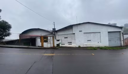 Barracão / Galpão / Depósito para alugar no São Leopoldo, Caxias do Sul  por R$ 8.000