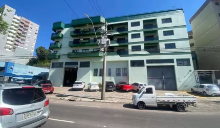 Sala comercial para alugar no Universitário, Caxias do Sul  por R$ 900
