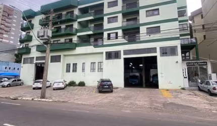 Sala comercial para alugar no Universitário, Caxias do Sul  por R$ 900