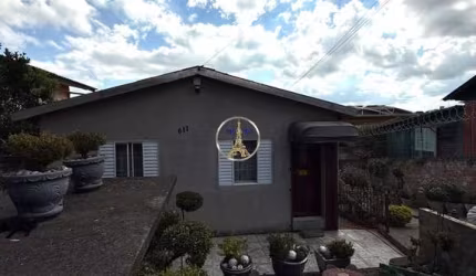 Casa com 4 quartos à venda no Kayser, Caxias do Sul  por R$ 366.000