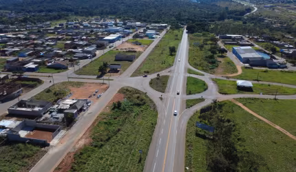 OPORTUNIDADE, LOTE COMERCIAL Á VENDA