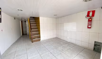 Loja para Alugar, 45 m² por R$ 2.000/Mês