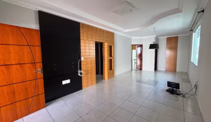 Linda casa a venda no Bairro Jardim Inconfidência / Karaiba com piscina