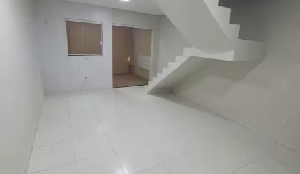 Sobrado Novo- UVARANAS- 75m² - Aceita Financiamento Bancário