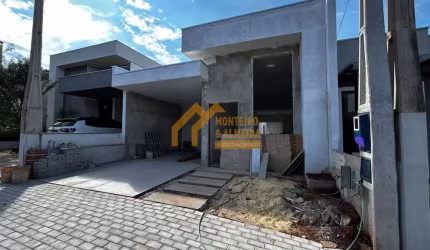 Casa em fase de acabamento no Condominio Lago dos Ipes em Itapetininga