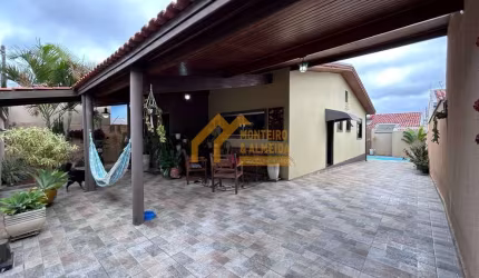 Casa a venda no Shangri-La em Itapetininga
