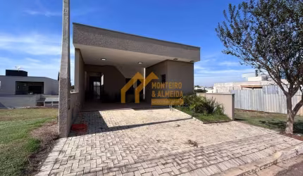 Casa a venda no Condominio Lago dos Ipês em Itapetininga