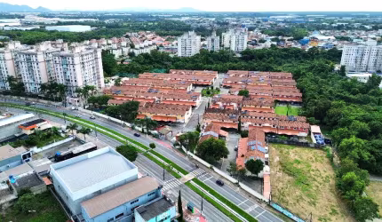 casa em Condomínio Fechado 3 quartos, closet, lazer em Morada de Laranjeiras - Serra/ES