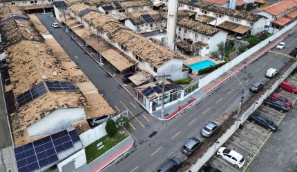 Casa Duplex em Condomínio com 2 quartos, Garagem Coberta e Lazer em Colina de Laranjeiras - Serra/ES