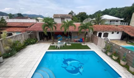Casa à Venda no Condomínio Fazenda Passaredo - Jacarepaguá, com 5 quartos por R$1.950.000,00