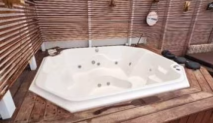 LINDO SOBRADO NO JARDIM PAULISTA II, 3 SUÍTES SENDO UMA MASTER, COM PISCINA AQUECIDA E JACUZZI