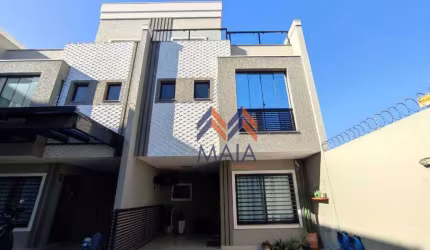 Sobrado semi mobiliado com 3 dormitórios à venda, 200 m² por R$ 1.249.000 - Boqueirão - Curitiba/PR