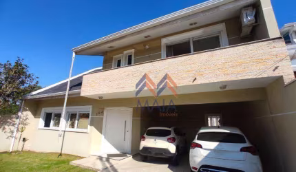 Belíssimo Sobrado com 5 dormitórios à venda, 380 m² por R$ 1.700.000 - Aristocrata - São José dos Pinhais/PR