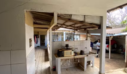 Grande casa em lote de 525m².