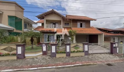 Casa no Amizade Ref. 5364