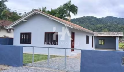 Casa em Santa Luzia Ref. 5683