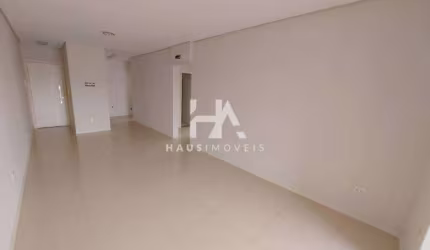 Apartamento no Bairro Centenário Ref. 2968