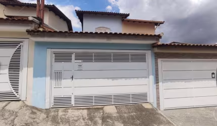 Sobrado com 115m² de área Útil com “Uma ótima Área de Churrasco'