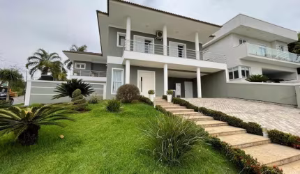 Luxo e Sofisticação no Condomínio Arujá 5 – Venda ou Locação!